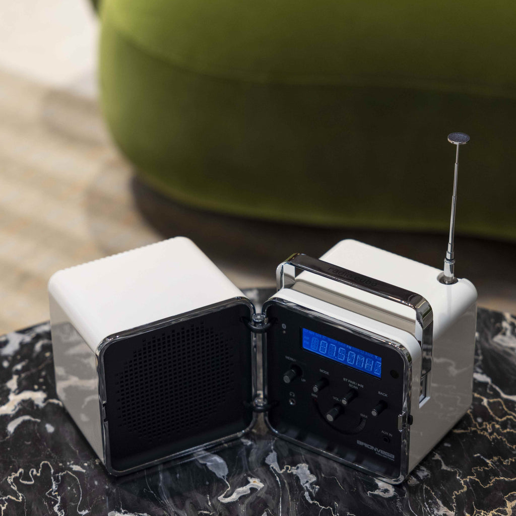 radio.cubo （ラジオクーボ）| BRIONVEGA | ブリオンベガ | ポータブルラジオスピーカー